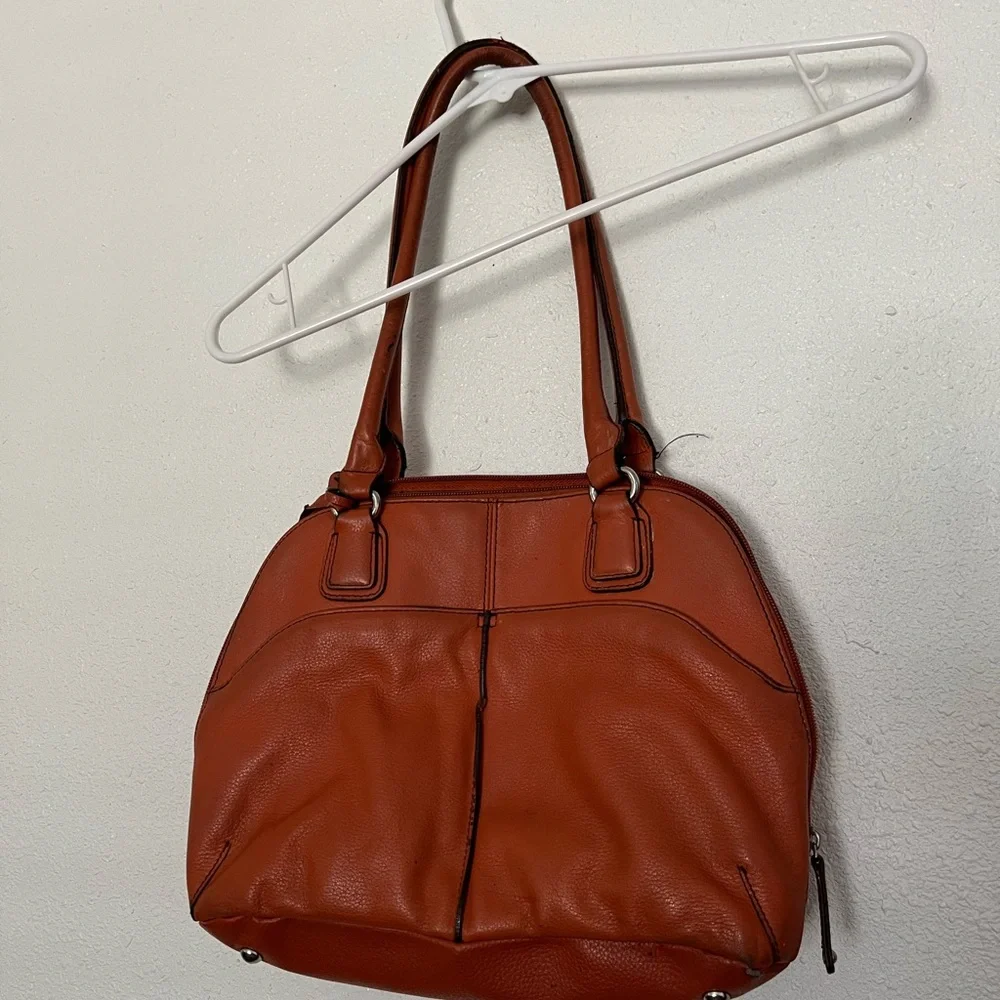 Tignanbllo hand bag very good condition - Picture 2 of 3